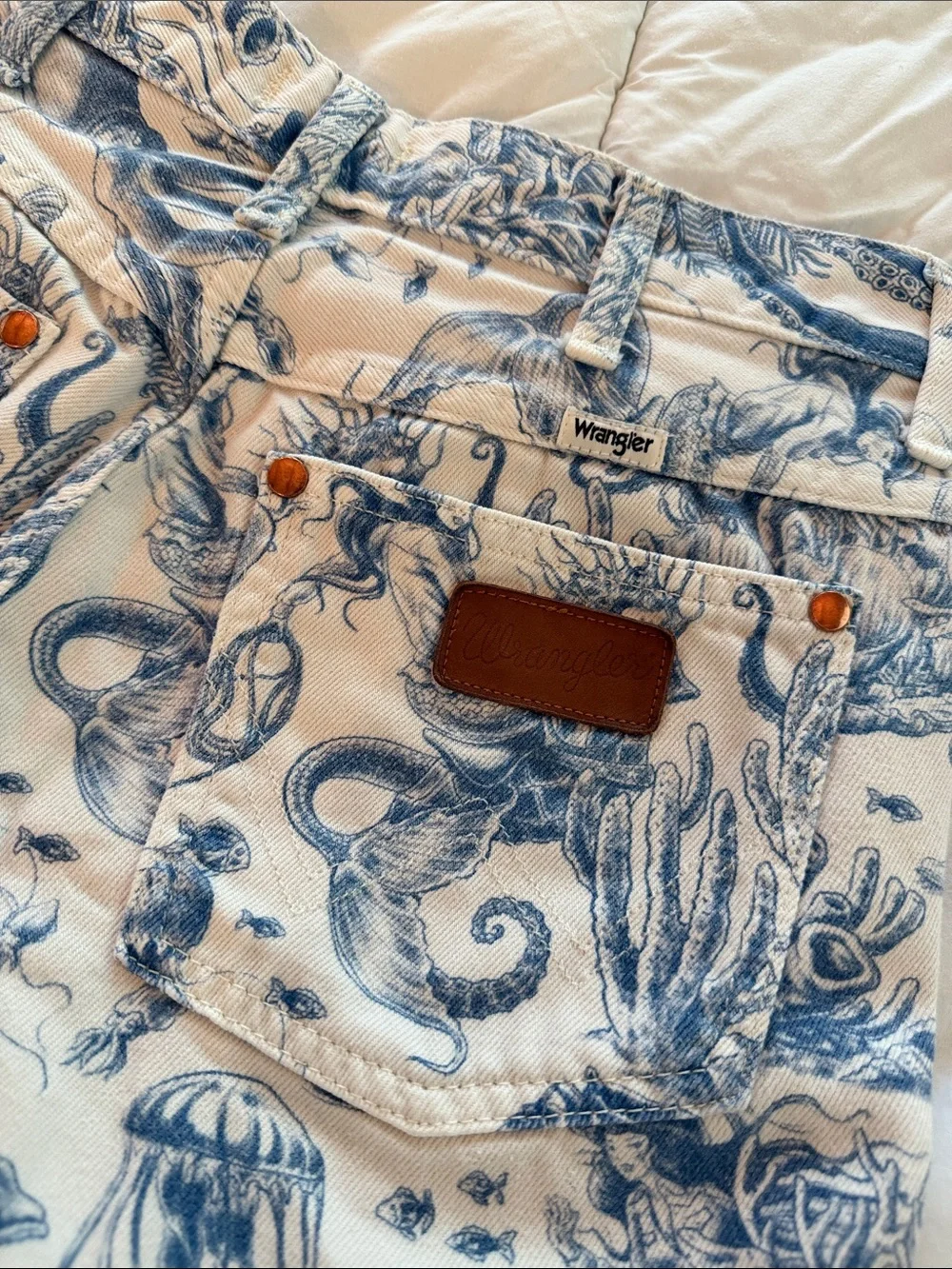 Wrangler Wanderer Blue and White Nautical  Printed Jeans - Picture 6 of 7